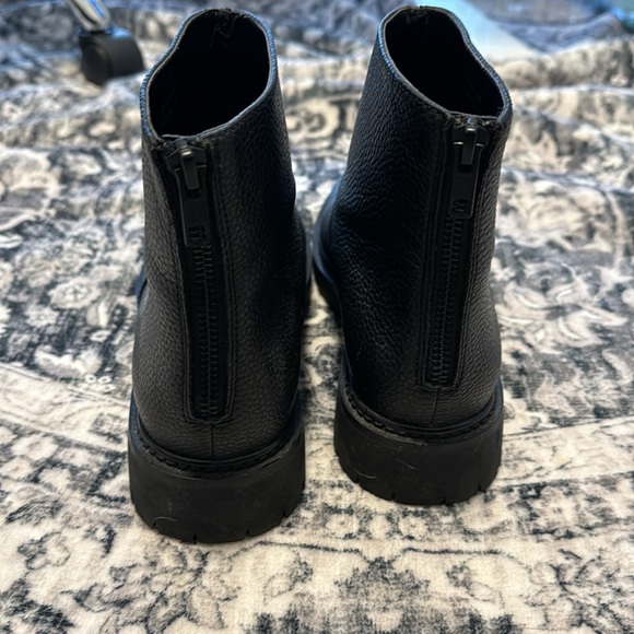 Matt & Nat Black Boots - size 8.5 - Picture 3 of 4